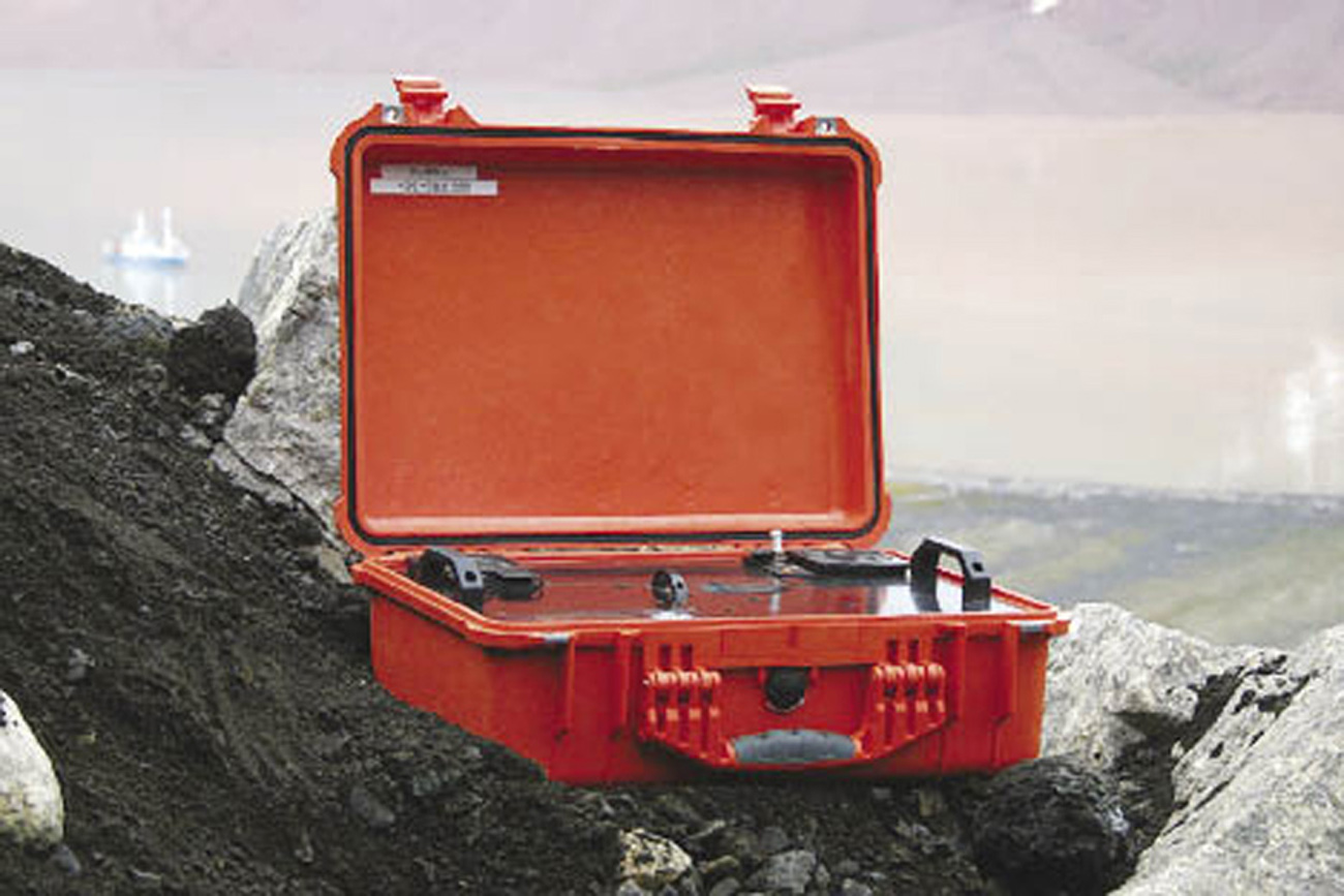 InXitu’s briefcase-sized rock and mineral analysis device