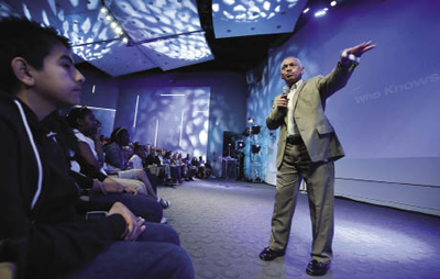 NASA Administrator Charlie Bolden presenting to students 