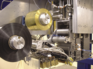 Composite manufacturing machine