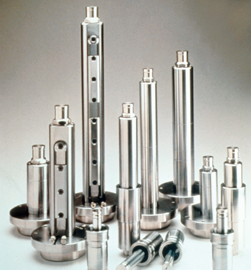 Hot runner nozzles in various sizes and shapes