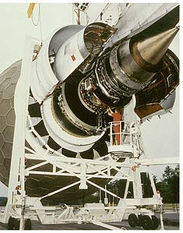 photograph of the GE90 jetliner engine as it sits on a test structure