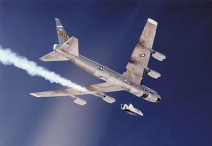 X 38 lifeboat flies free from its B 52 mothership