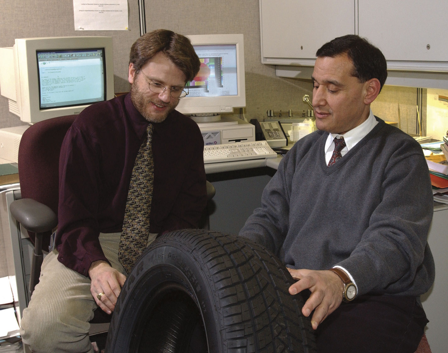 Inspection of a MAC-manufactured tire for surface appearance