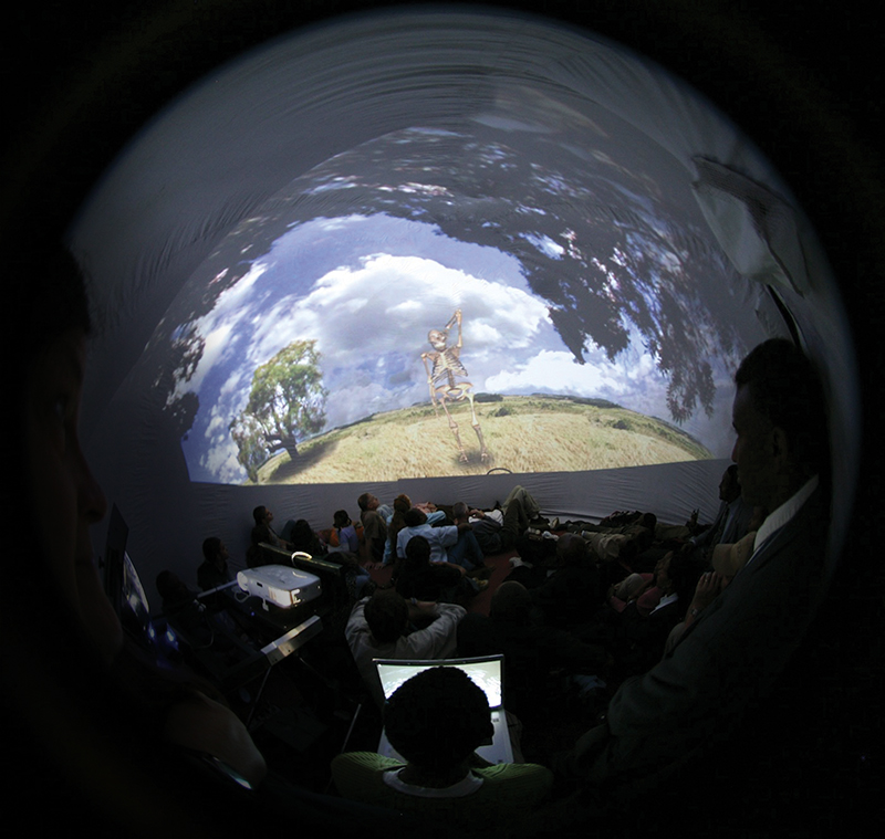 Dallas students in a digital planetarium