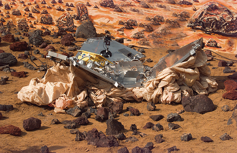 Mars Pathfinder lander and Sojourner rover during NASA testing