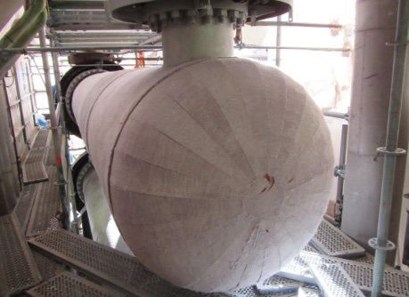 Pyrogel insulation covers a heat exchange vessel