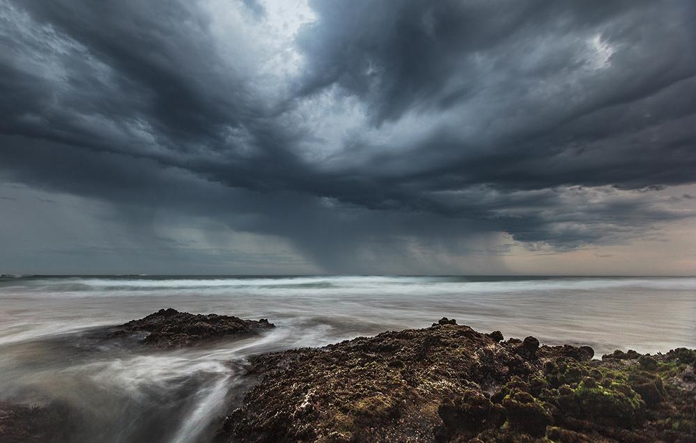 Having used radio occultation to profile the atmospheres of the rest of the solar system’s planets, NASA now plans to use the technique to detect and analyze heavy rainfall on Earth, especially over oceans, where data is sparse. Credit: Getty Images Storm over the ocean