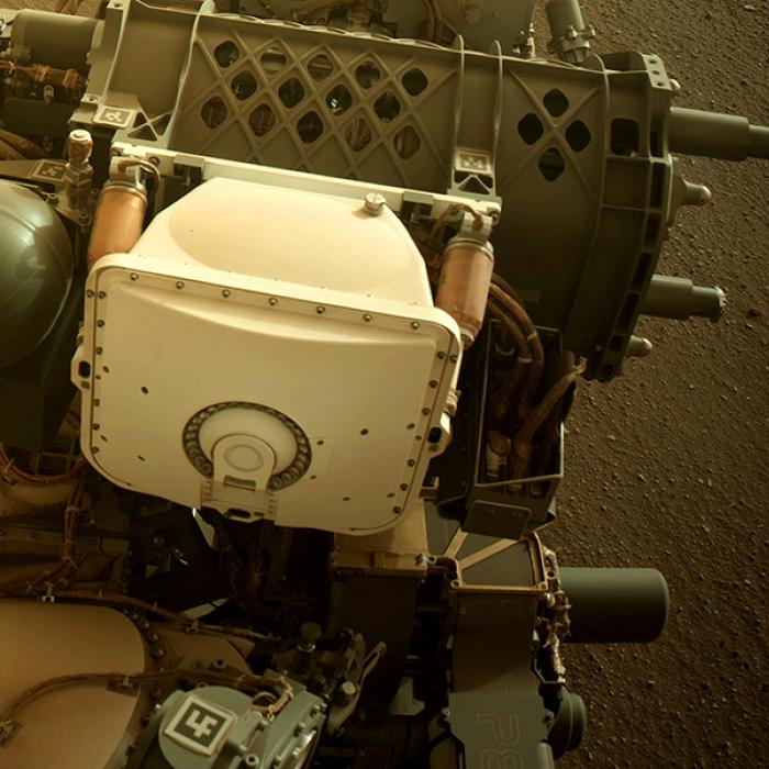 Mars rover with parts that are fabricated using additive manufacturing