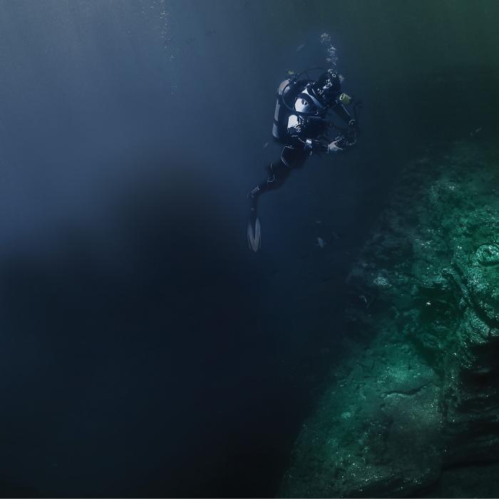 Breathing apparatuses for aviation, life support, high-altitude parachuting, and deep sea diving are common applications for COPVs. Image courtesy of Piro4D, CC0 A deep-sea diver