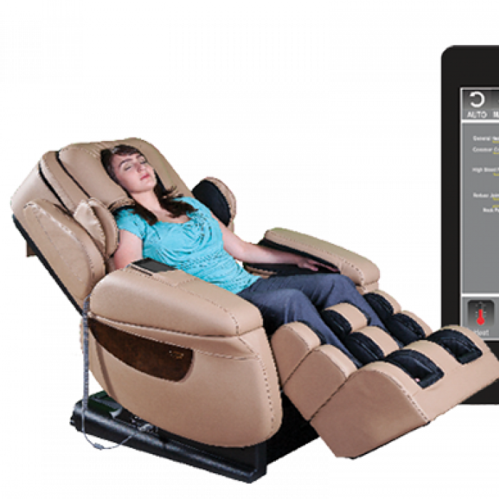 A woman reclines in a i7PLUS massage chair and a cell phone with a screen showing the app that controls the chair